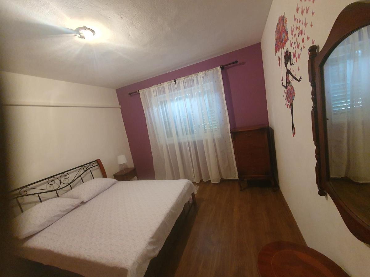 Apartment Lana Trogir Eksteriør billede