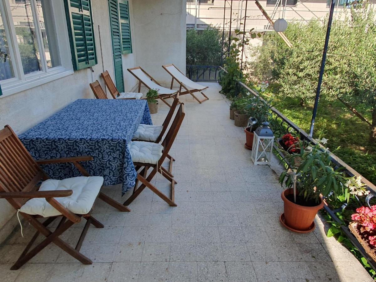 Apartment Lana Trogir Eksteriør billede