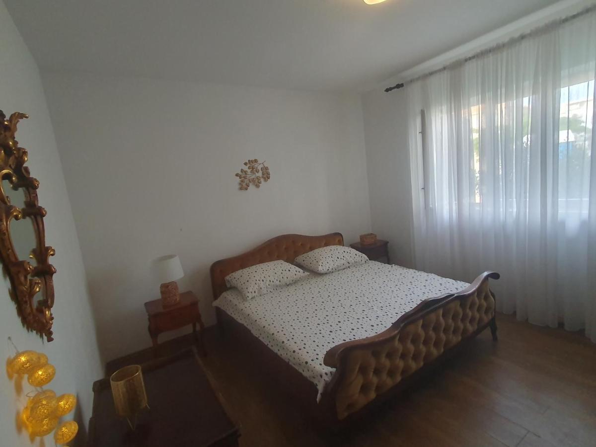 Apartment Lana Trogir Eksteriør billede