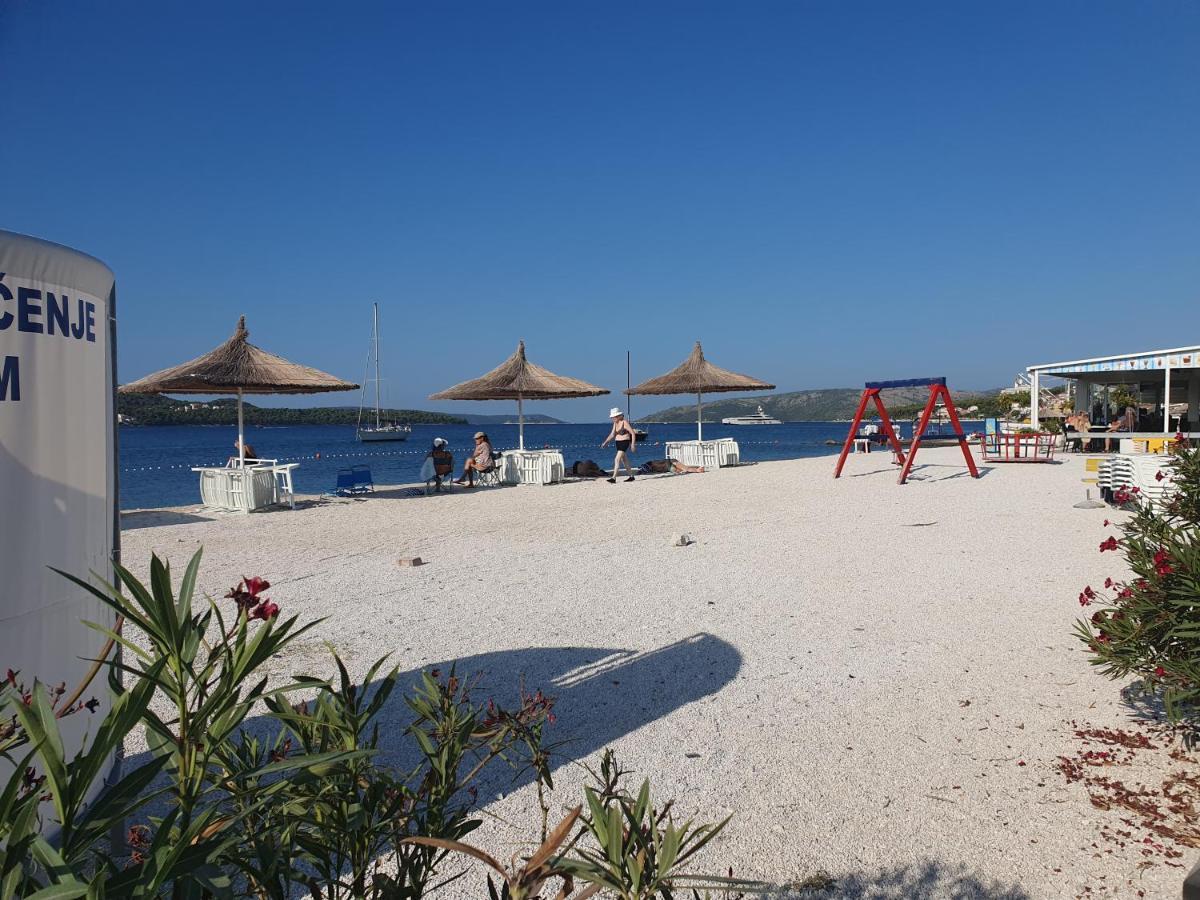 Apartment Lana Trogir Eksteriør billede